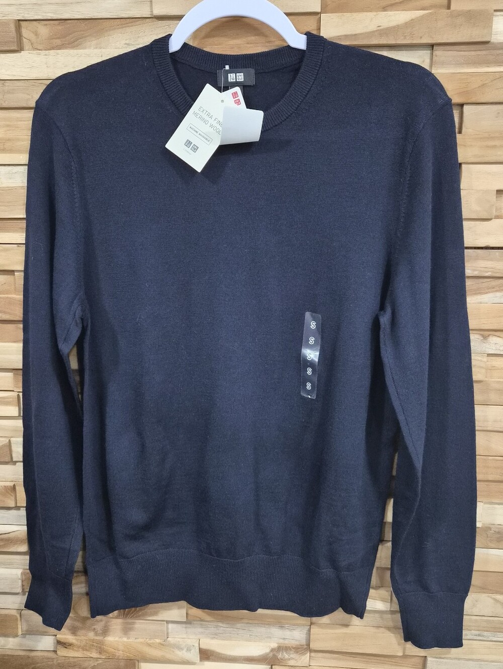 Uniqlo Men's NAVY Crewneck Extra Fine Merino Wool Sweater - Size S - New W/ Tag